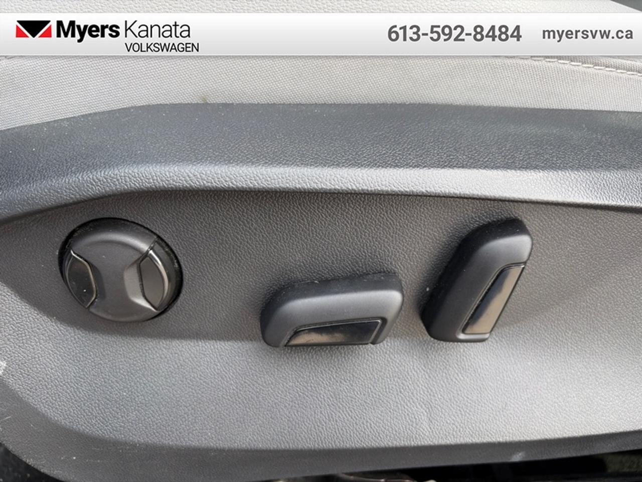 2024 Volkswagen Taos Comfortline 4MOTION  -  Heated Seats Photo