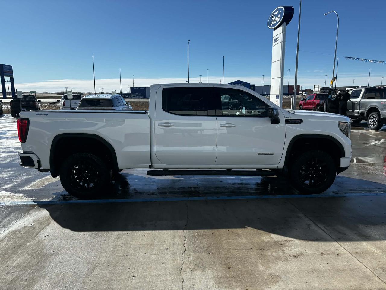 2024 GMC Sierra 1500 ELEVATION 4WD Crew Cab 157 Photo2