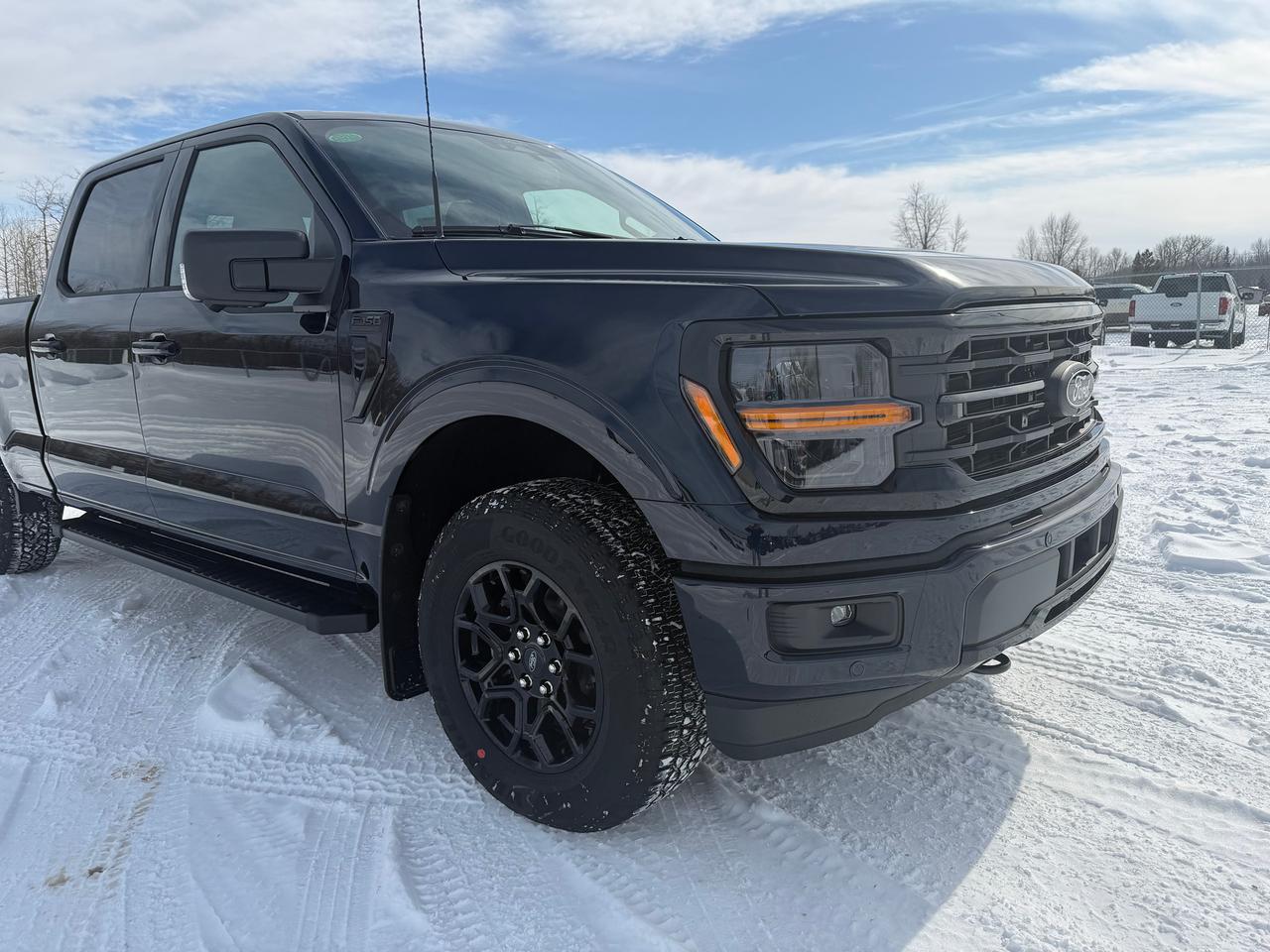 2026 Ford F-150 XLT Photo2