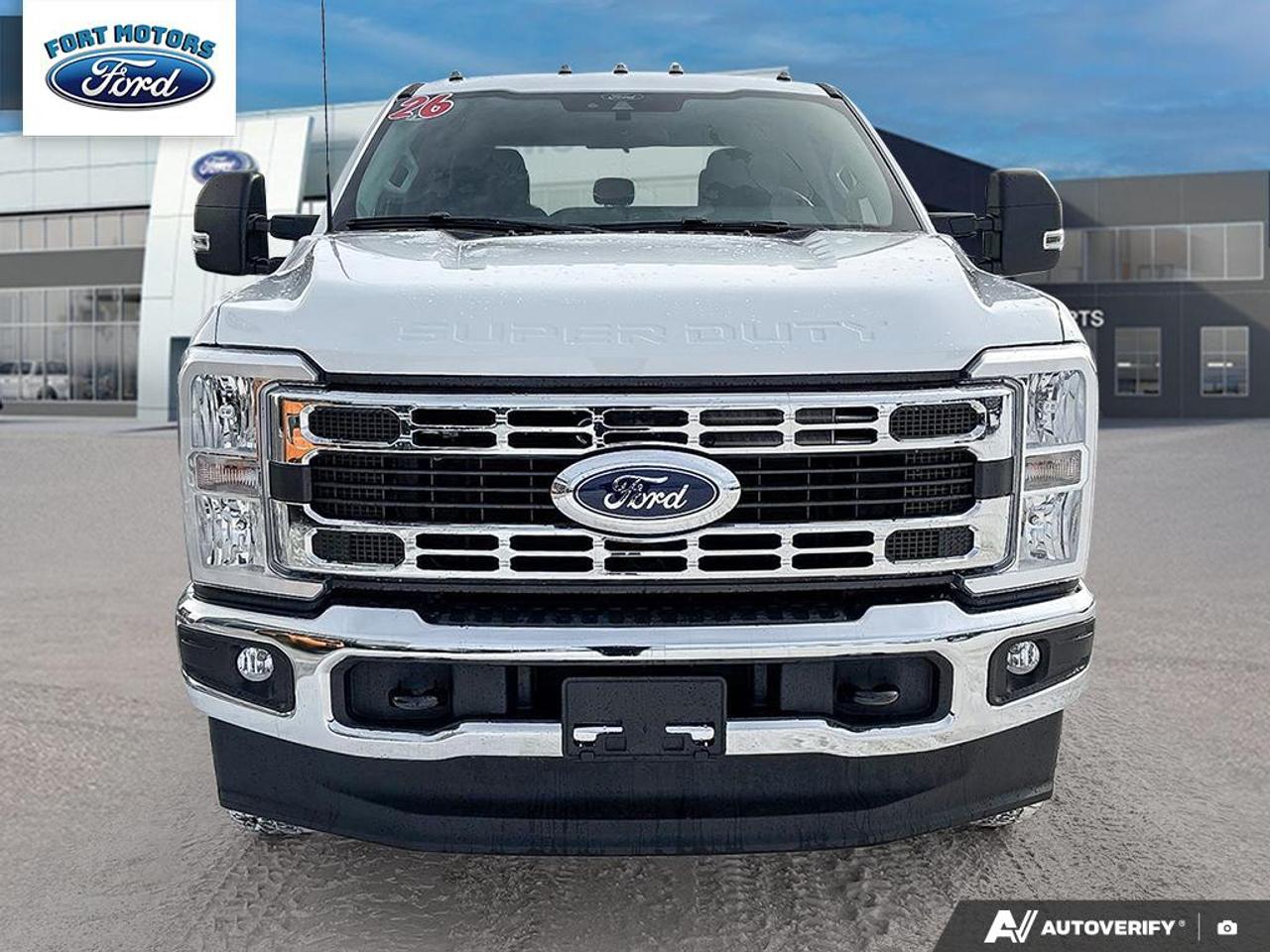 2026 Ford SuperDuty F-350® XLT Photo1