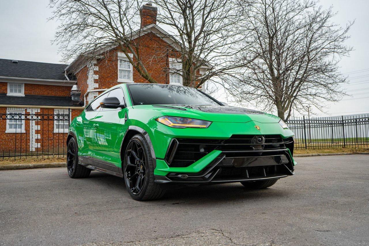 2024 Lamborghini Urus Performante Photo