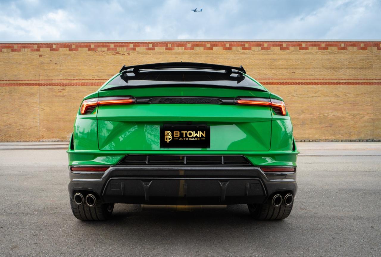 2024 Lamborghini Urus Performante Photo