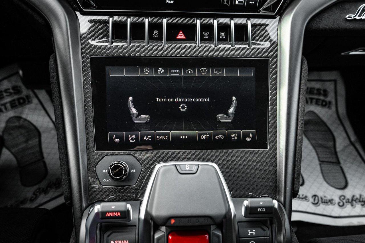 2024 Lamborghini Urus Performante Photo