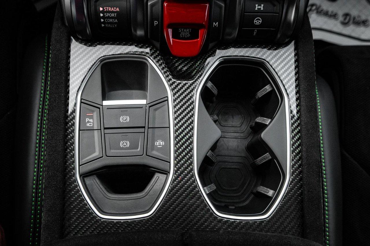 2024 Lamborghini Urus Performante Photo