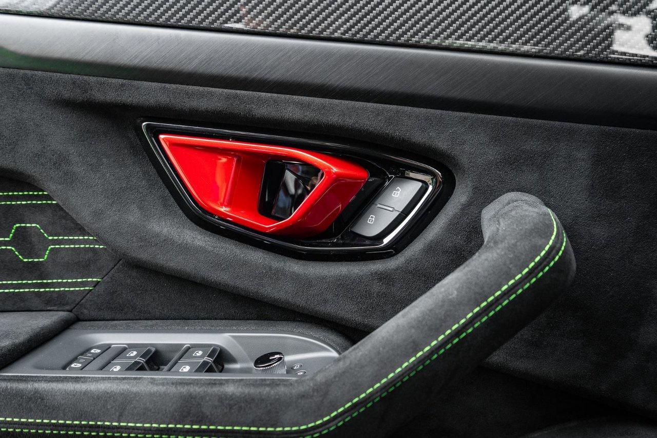 2024 Lamborghini Urus Performante Photo