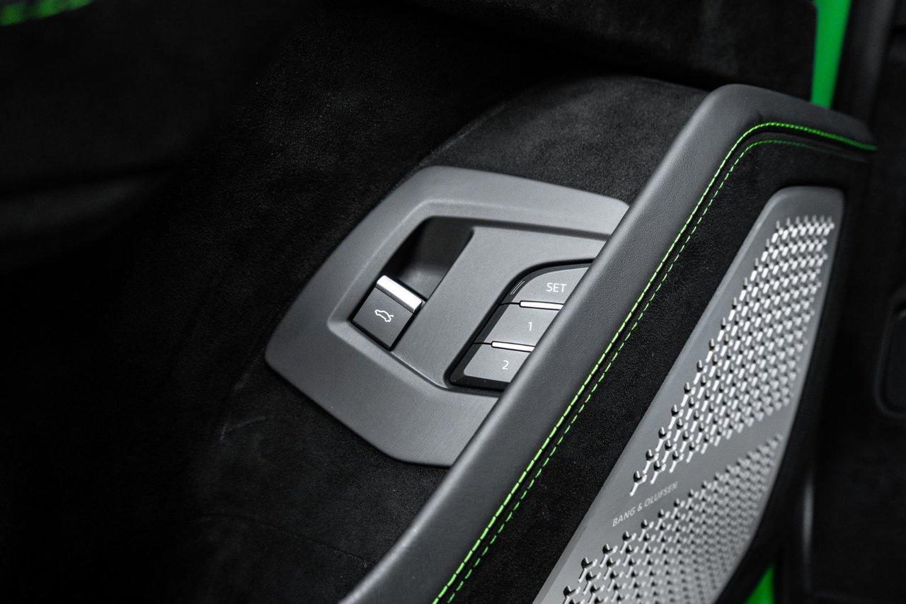 2024 Lamborghini Urus Performante Photo