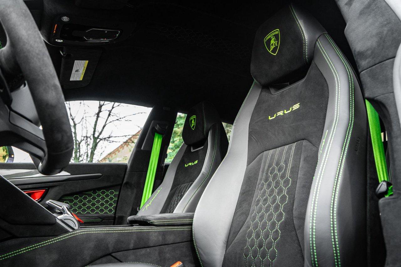 2024 Lamborghini Urus Performante Photo