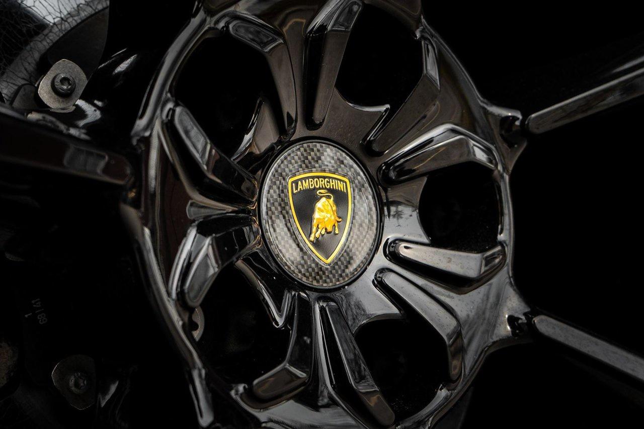 2024 Lamborghini Urus Performante Photo