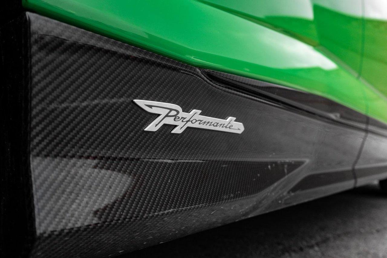 2024 Lamborghini Urus Performante Photo