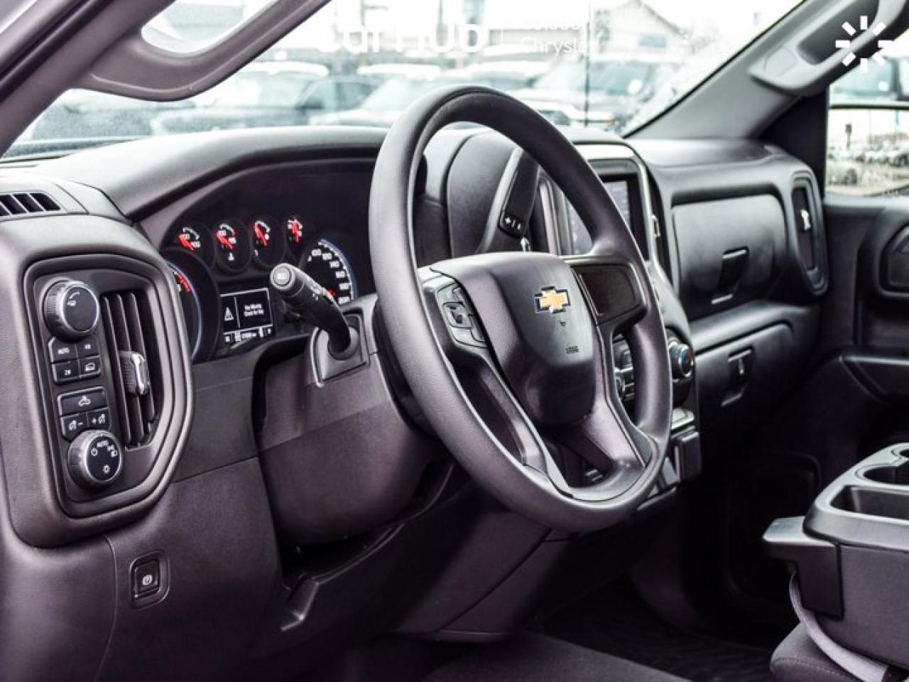 2024 Chevrolet Silverado 1500 Custom 4WD Crew Cab 147" 6 Passenger R-Start Alloy Photo