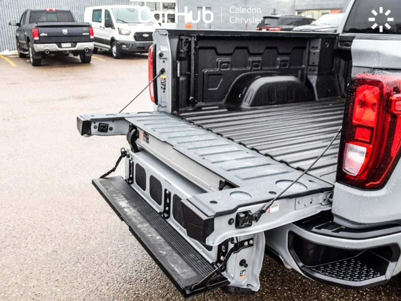 2024 GMC Sierra 1500 Elevation 4WD Crew Cab 147" 5.3L 5 passengers with captain chair Photo