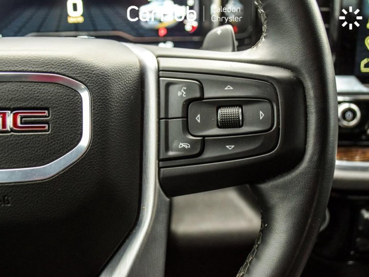 2024 GMC Sierra 1500 Elevation 4WD Crew Cab 147" 5.3L 5 passengers with captain chair Photo