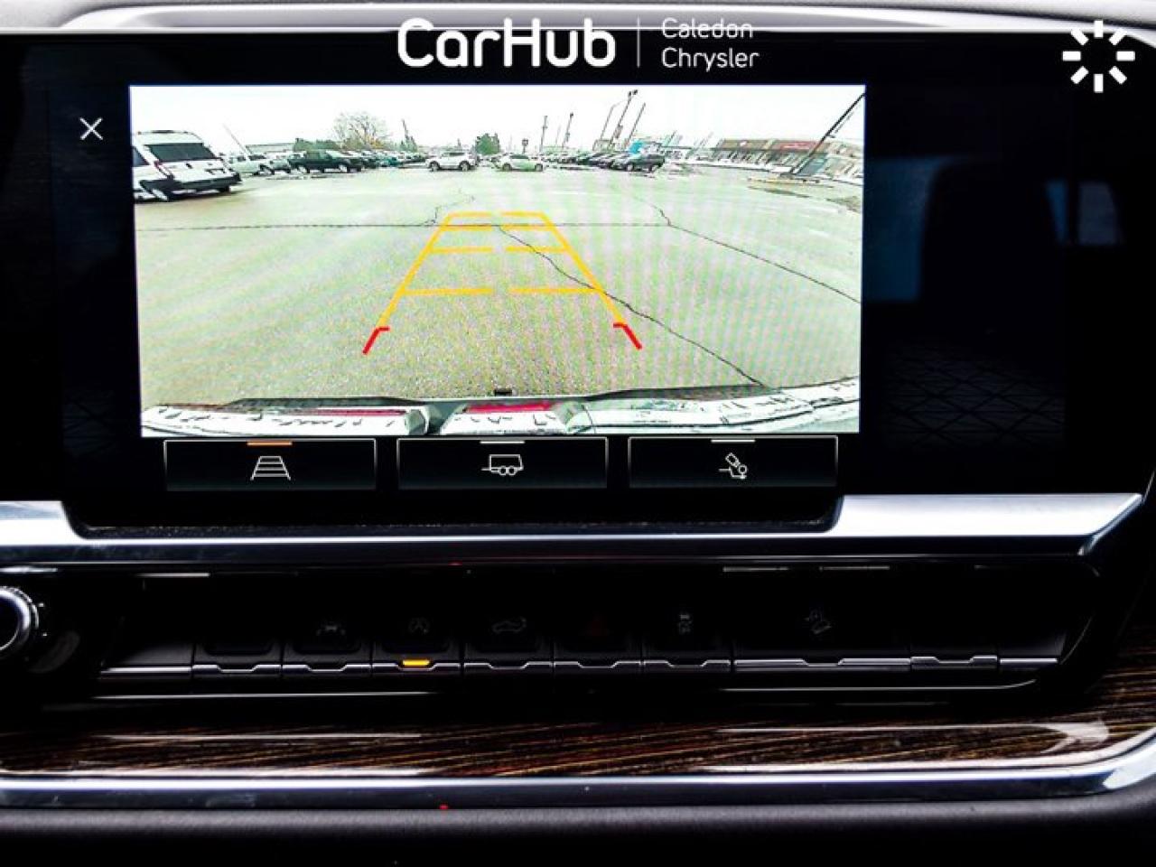 2024 GMC Sierra 1500 Elevation 4WD Crew Cab 147" 5.3L 5 passengers with captain chair Photo