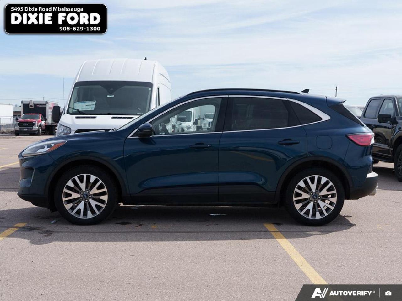 2020 Ford Escape Titanium Hybrid Photo