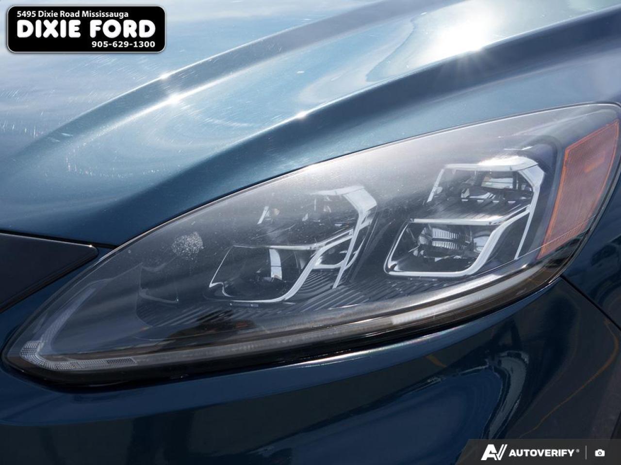 2020 Ford Escape Titanium Hybrid Photo