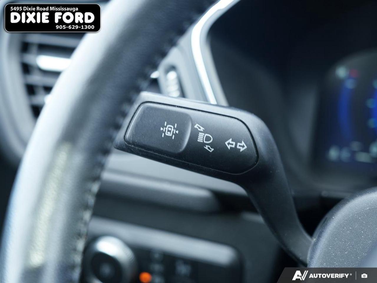 2020 Ford Escape Titanium Hybrid Photo