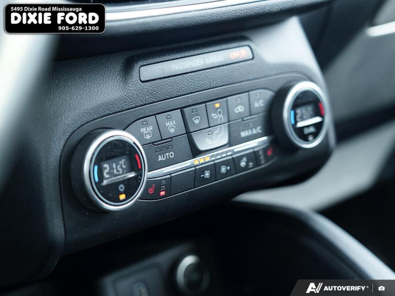 2020 Ford Escape Titanium Hybrid Photo