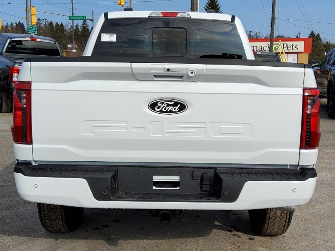 2026 Ford F-150 XLT Photo4