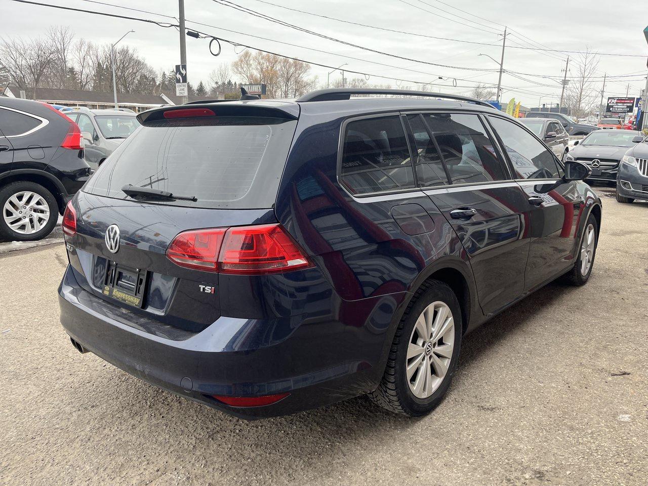 2017 Volkswagen Golf Sportwagen Sportwagen S Photo3
