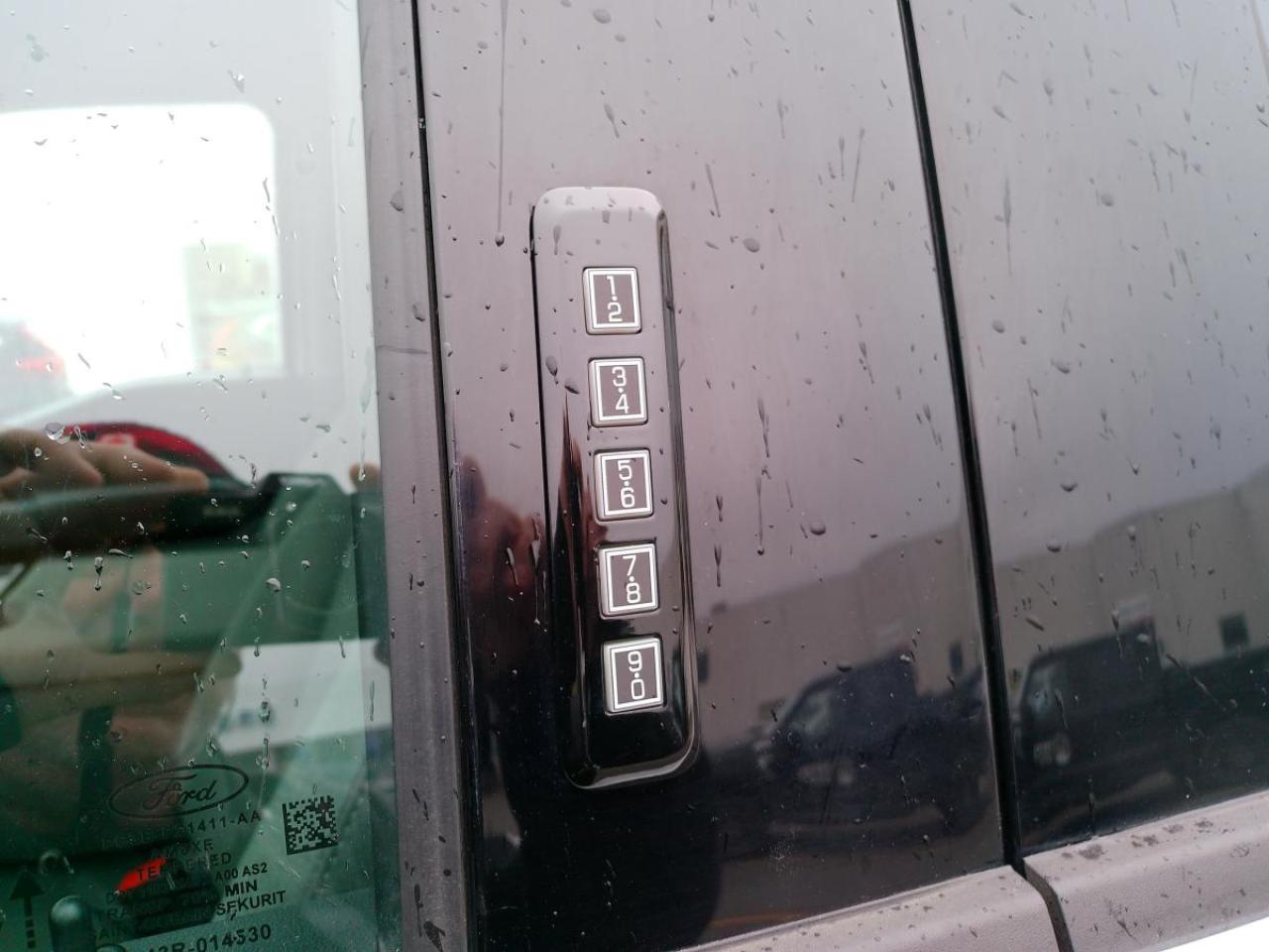 2023 Ford F-250 Super Duty SRW XLT 4WD CREW CAB 6.75' BOX Photo