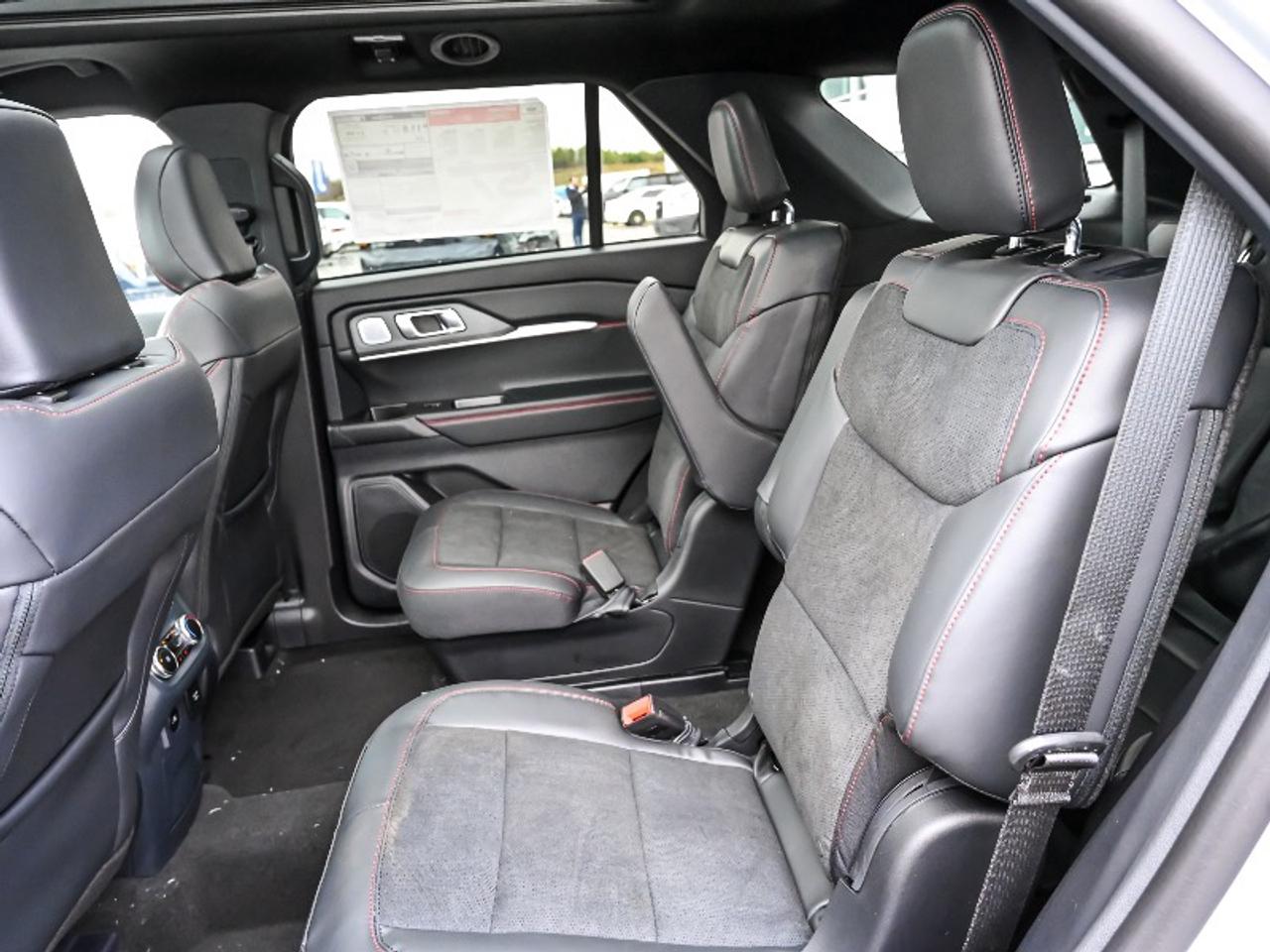 2026 Ford Explorer ST Photo