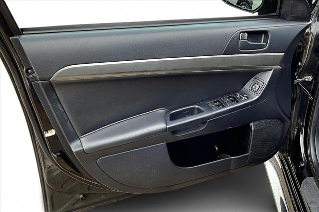 2015 Mitsubishi Lancer  Photo