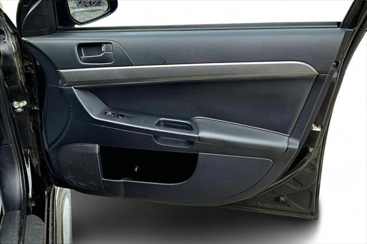 2015 Mitsubishi Lancer  Photo