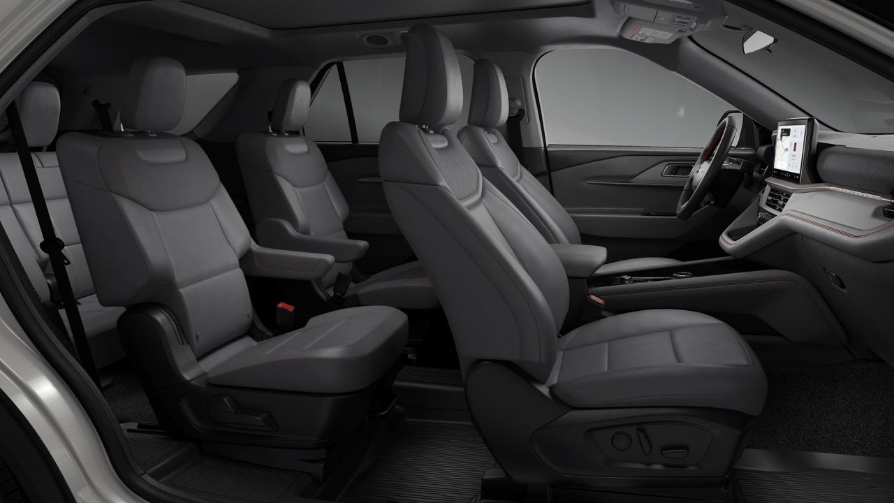 2026 Ford Explorer Active Photo