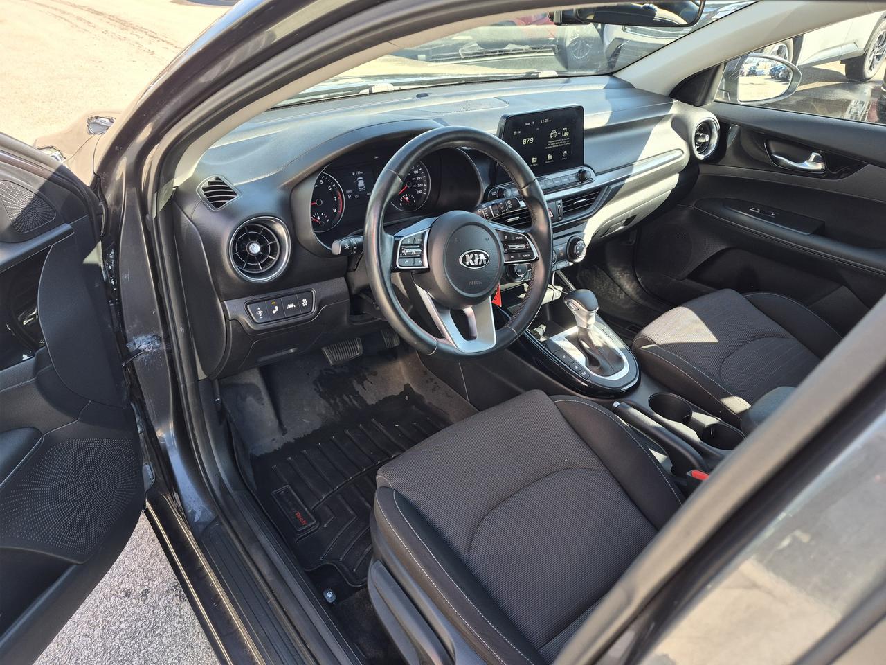 2021 Kia Forte5 EX HEATED SEATS AND WHEEL, REMOTE START Photo