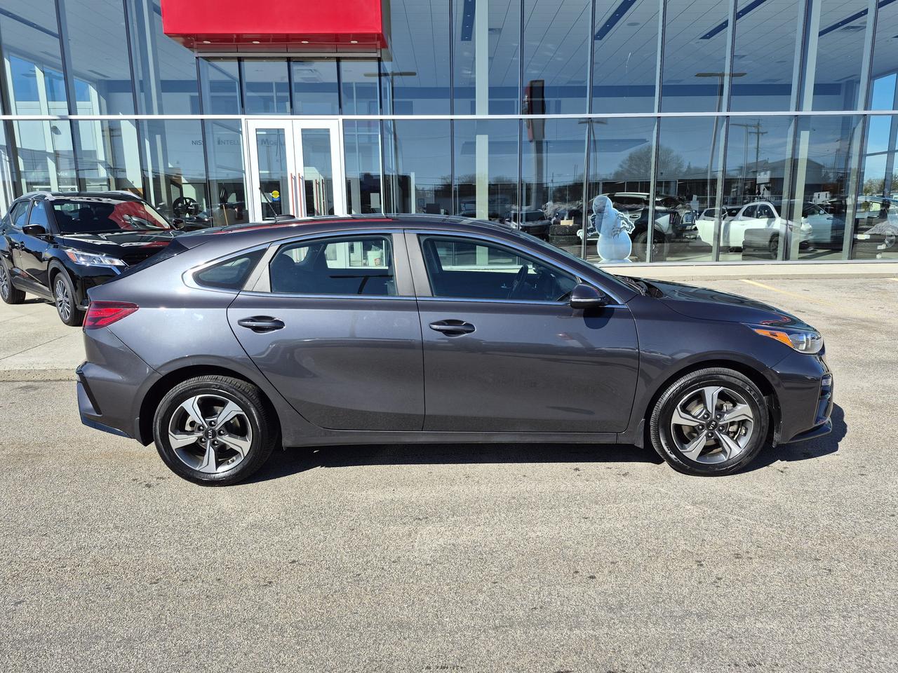 2021 Kia Forte5 EX HEATED SEATS AND WHEEL, REMOTE START Photo