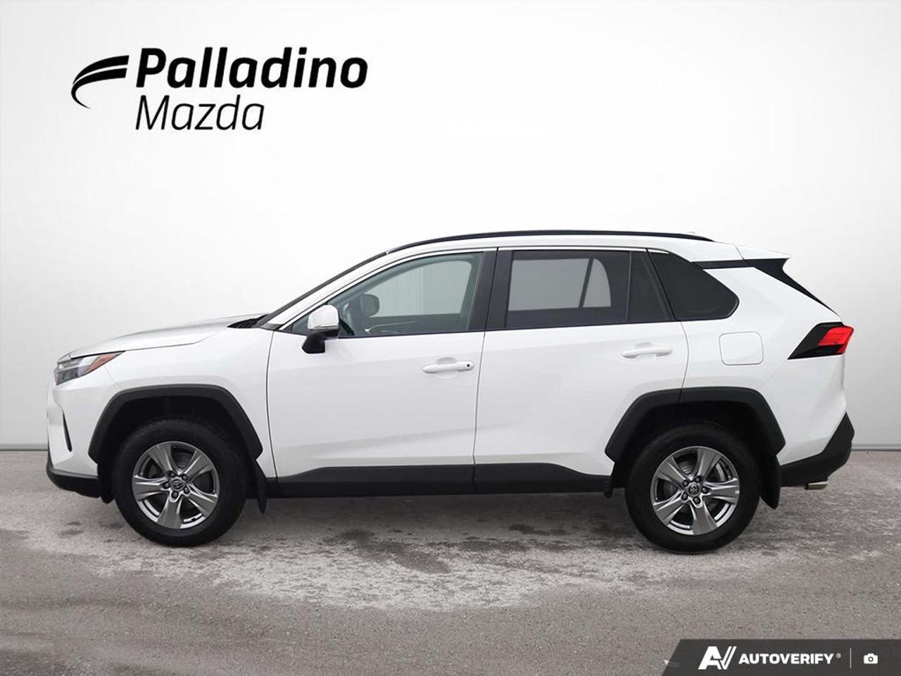 2022 Toyota RAV4 XLE Photo