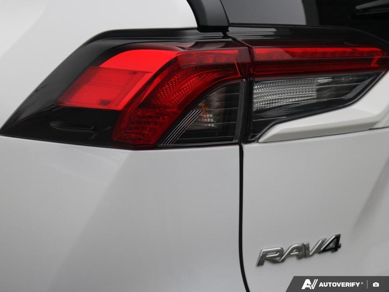 2022 Toyota RAV4 XLE Photo