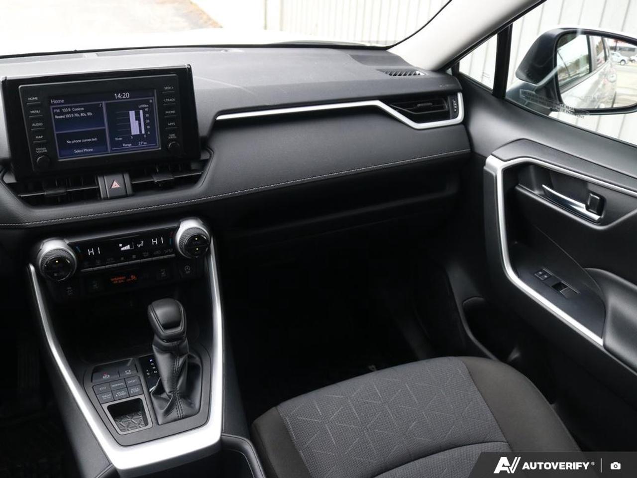 2022 Toyota RAV4 XLE Photo