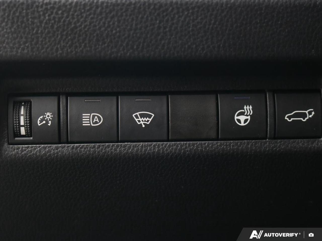 2022 Toyota RAV4 XLE Photo