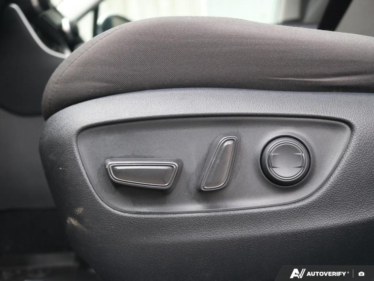 2022 Toyota RAV4 XLE Photo