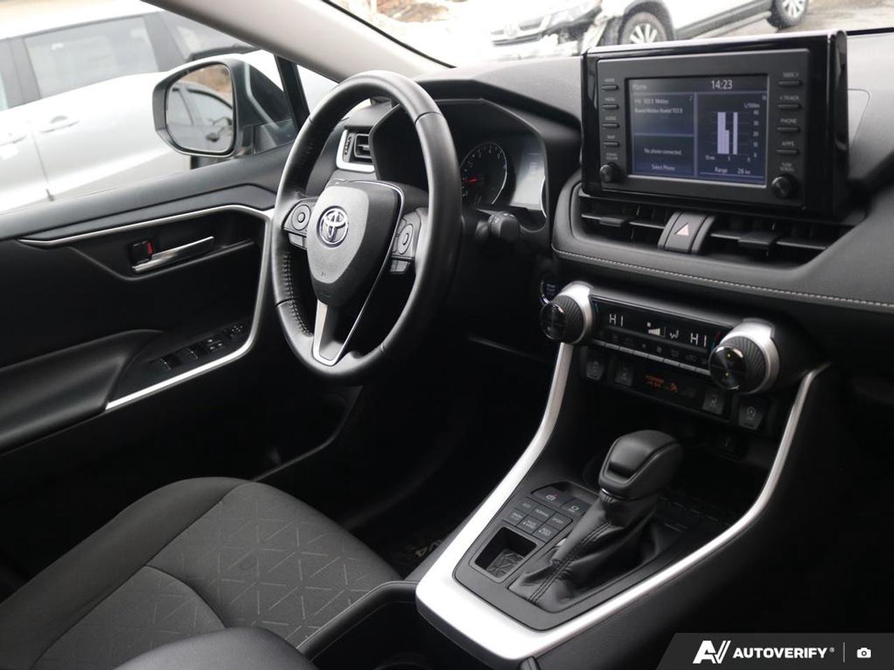 2022 Toyota RAV4 XLE Photo