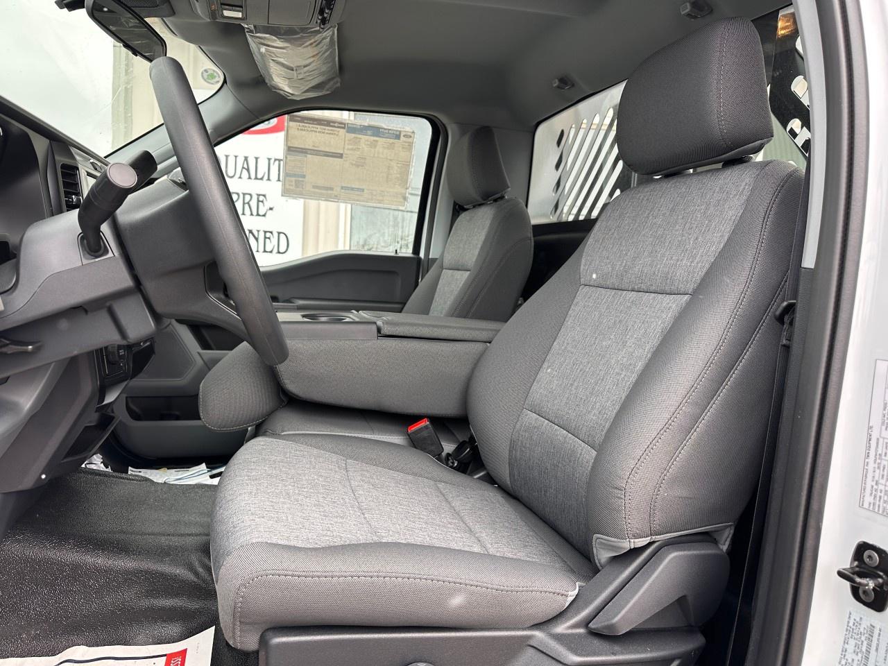 2026 Ford F-550 Super Duty DRW XL 4WD REG CAB 169" WB 84" CA Photo