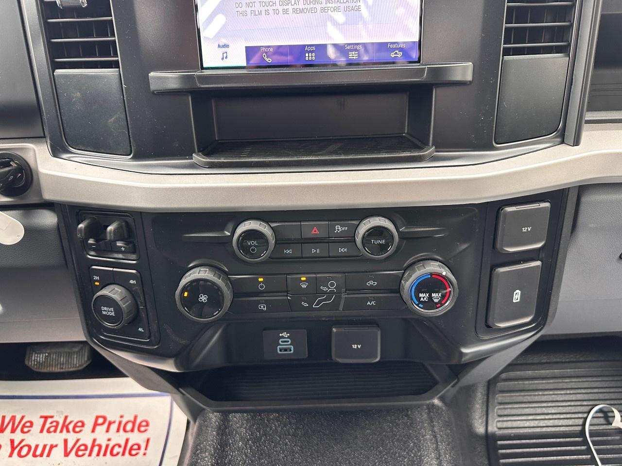 2026 Ford F-550 Super Duty DRW XL 4WD REG CAB 169" WB 84" CA Photo