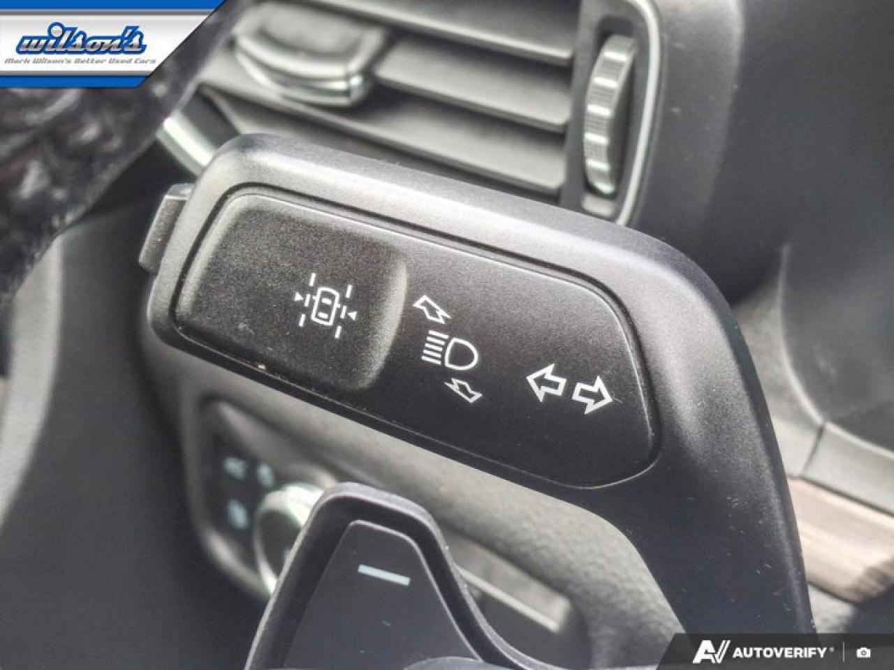 2020 Ford Explorer Limited 4WD | Leather | Heated + Cooled Seats | 360 Camera | Sunroof | Tow Pkg | and More ! Photo