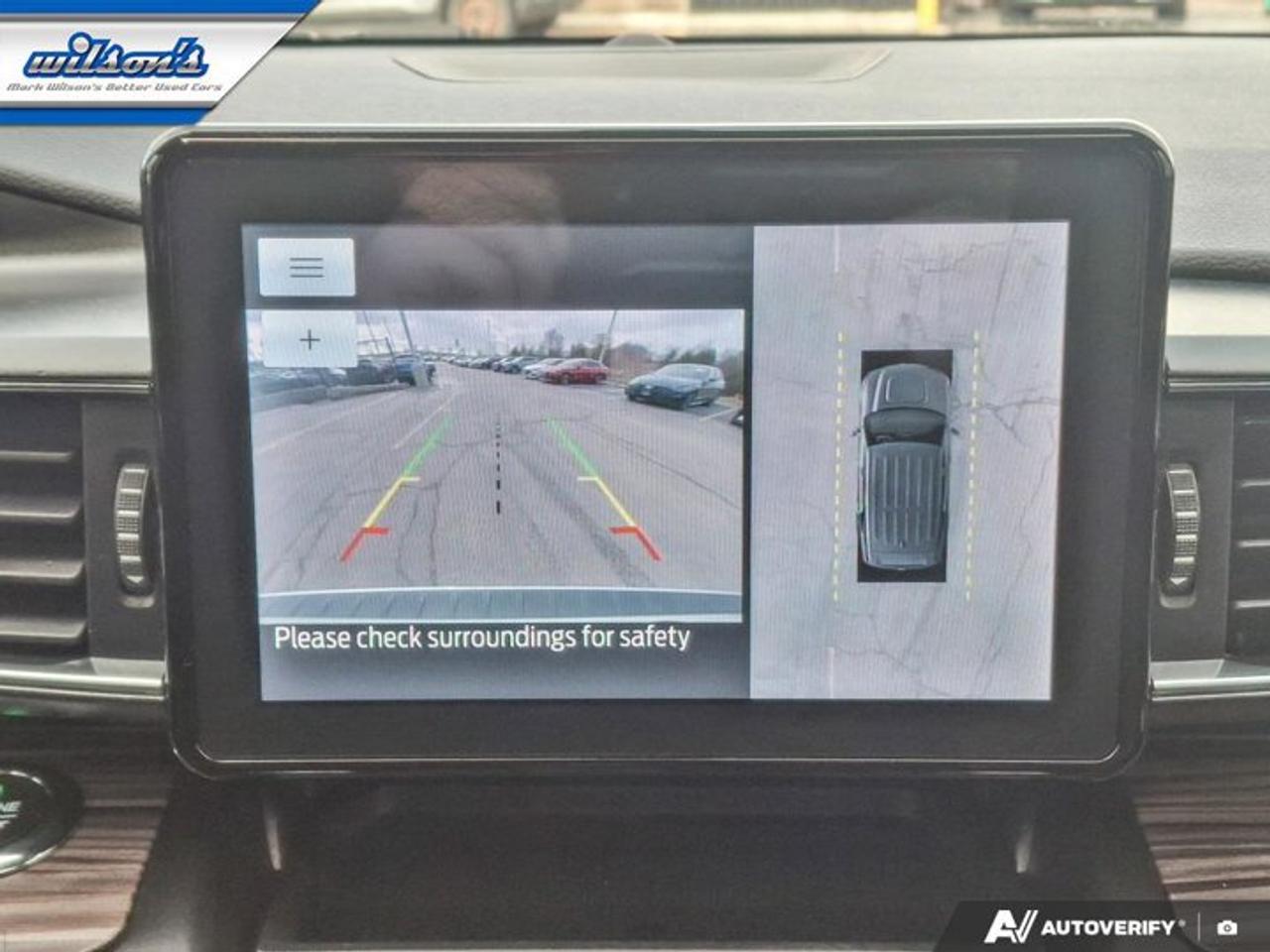 2020 Ford Explorer Limited 4WD | Leather | Heated + Cooled Seats | 360 Camera | Sunroof | Tow Pkg | and More ! Photo