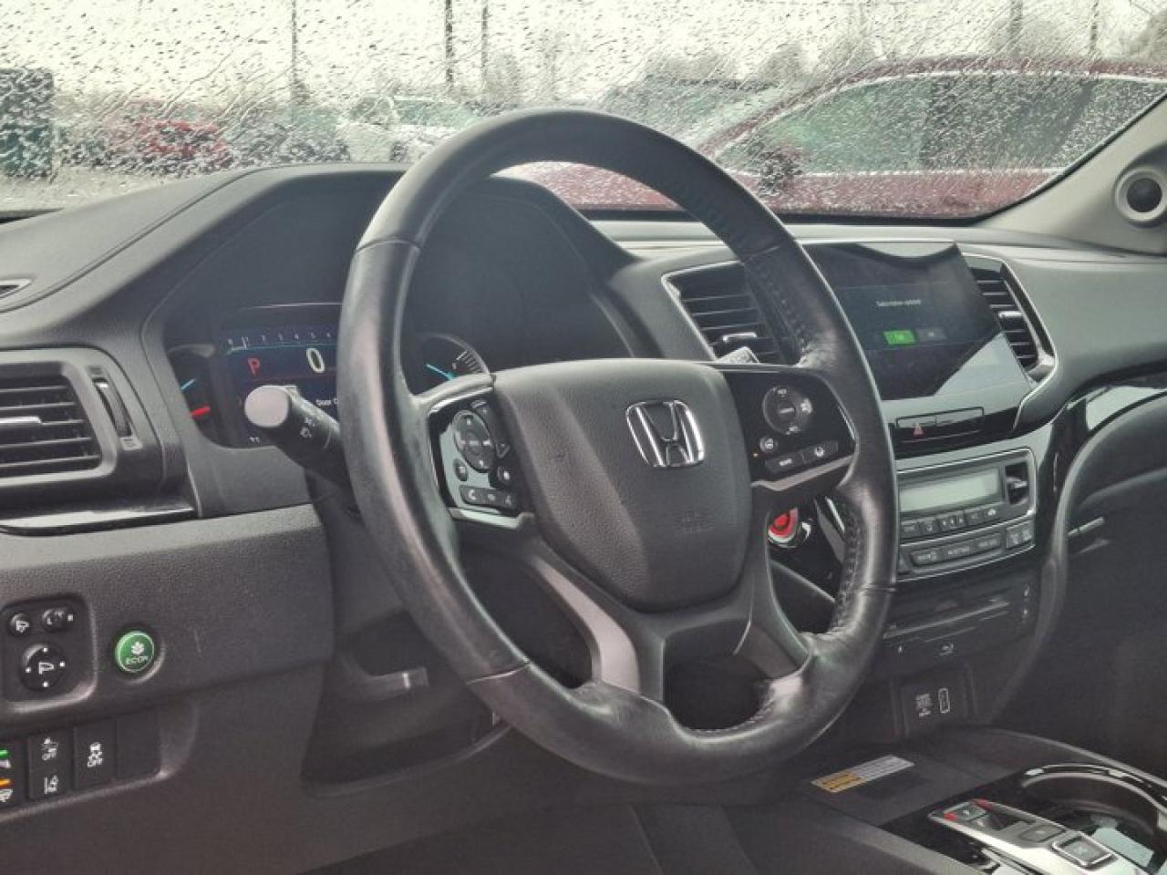 2019 Honda Pilot Touring AWD | Leather | Sunroof | Nav | DVD | Rear Camera | Heated Seats | CarPlay + Android & More! Photo