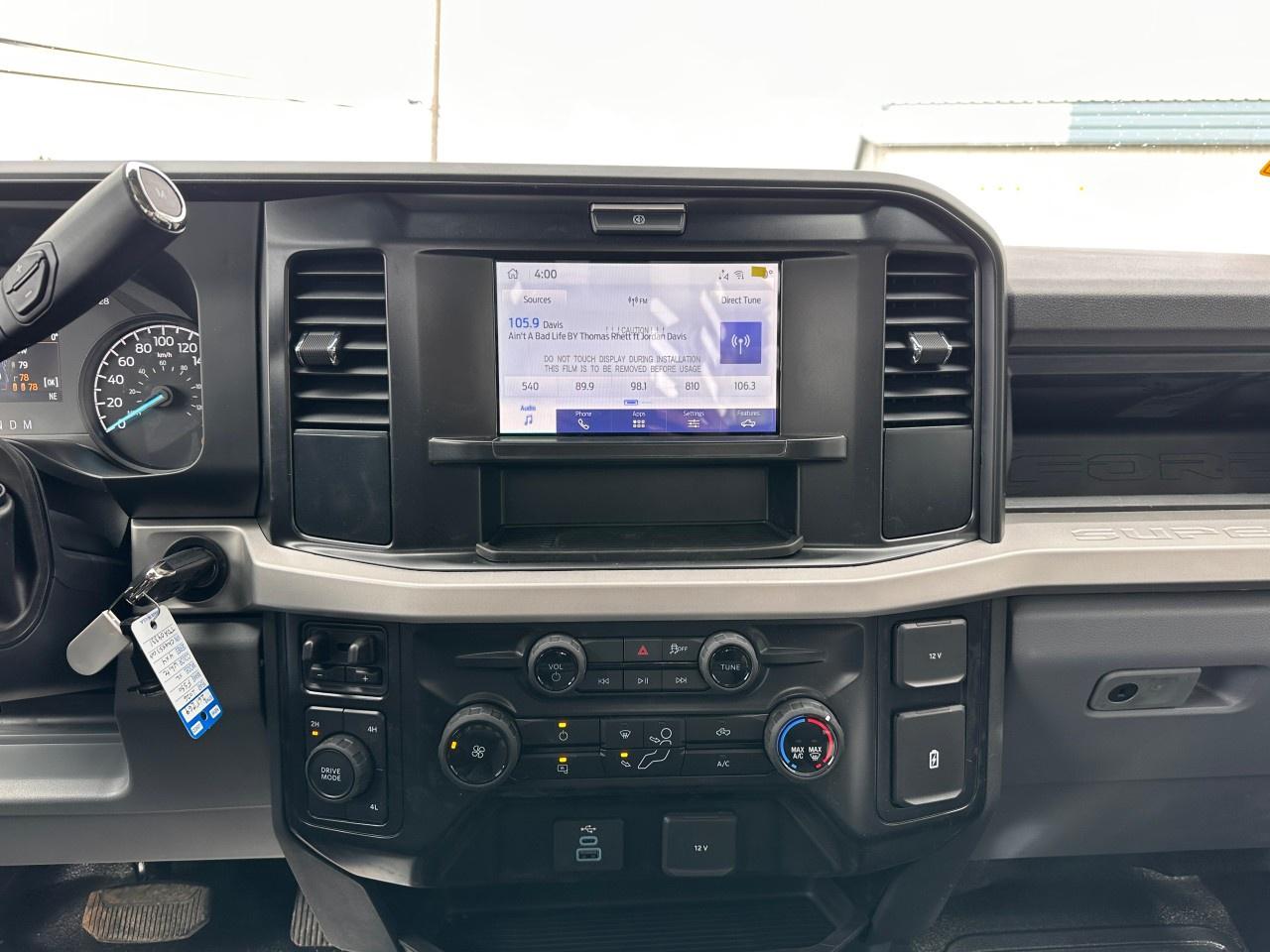 2026 Ford F-550 Super Duty DRW XL 4WD REG CAB 169" WB 84" CA Photo