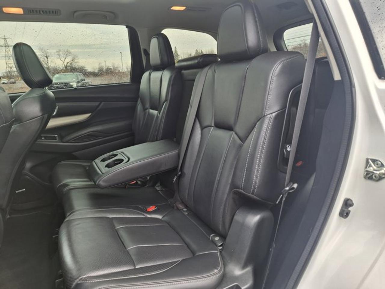 2020 Subaru ASCENT Limited AWD | Leather | Sunroof | Nav | Adaptive Cruise | Heated Wheel + Seats | Rear Cam and More ! Photo
