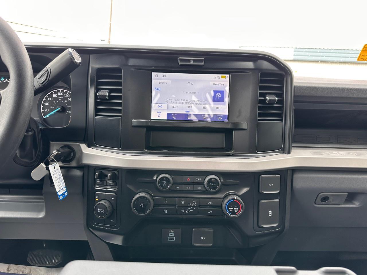 2026 Ford F-550 Super Duty DRW XL 4WD REG CAB 169" WB 84" CA Photo