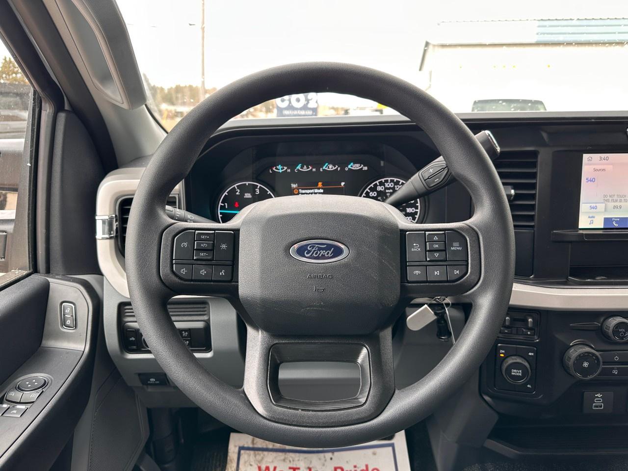 2026 Ford F-550 Super Duty DRW XL 4WD REG CAB 169" WB 84" CA Photo