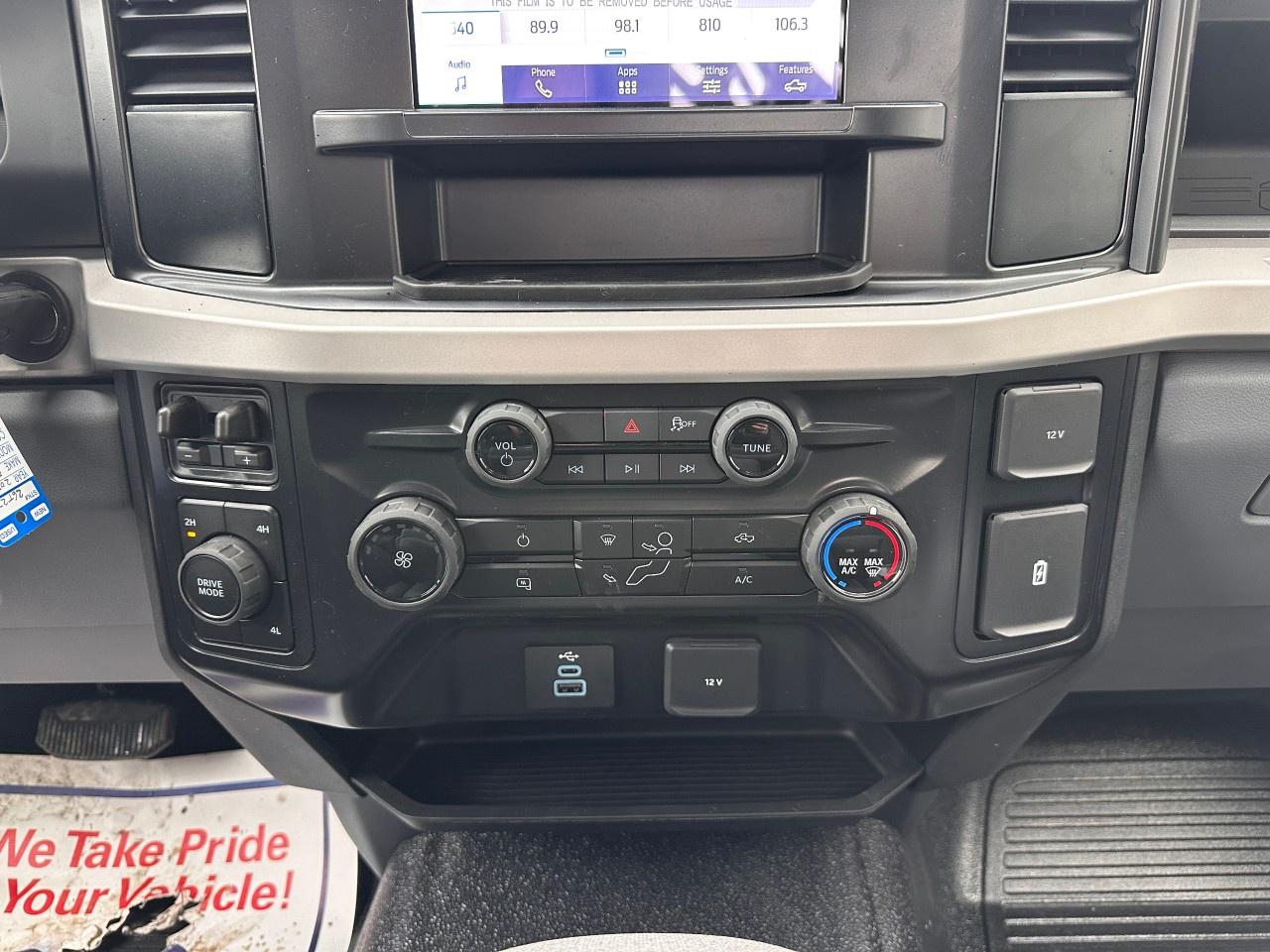 2026 Ford F-550 Super Duty DRW XL 4WD REG CAB 169" WB 84" CA Photo