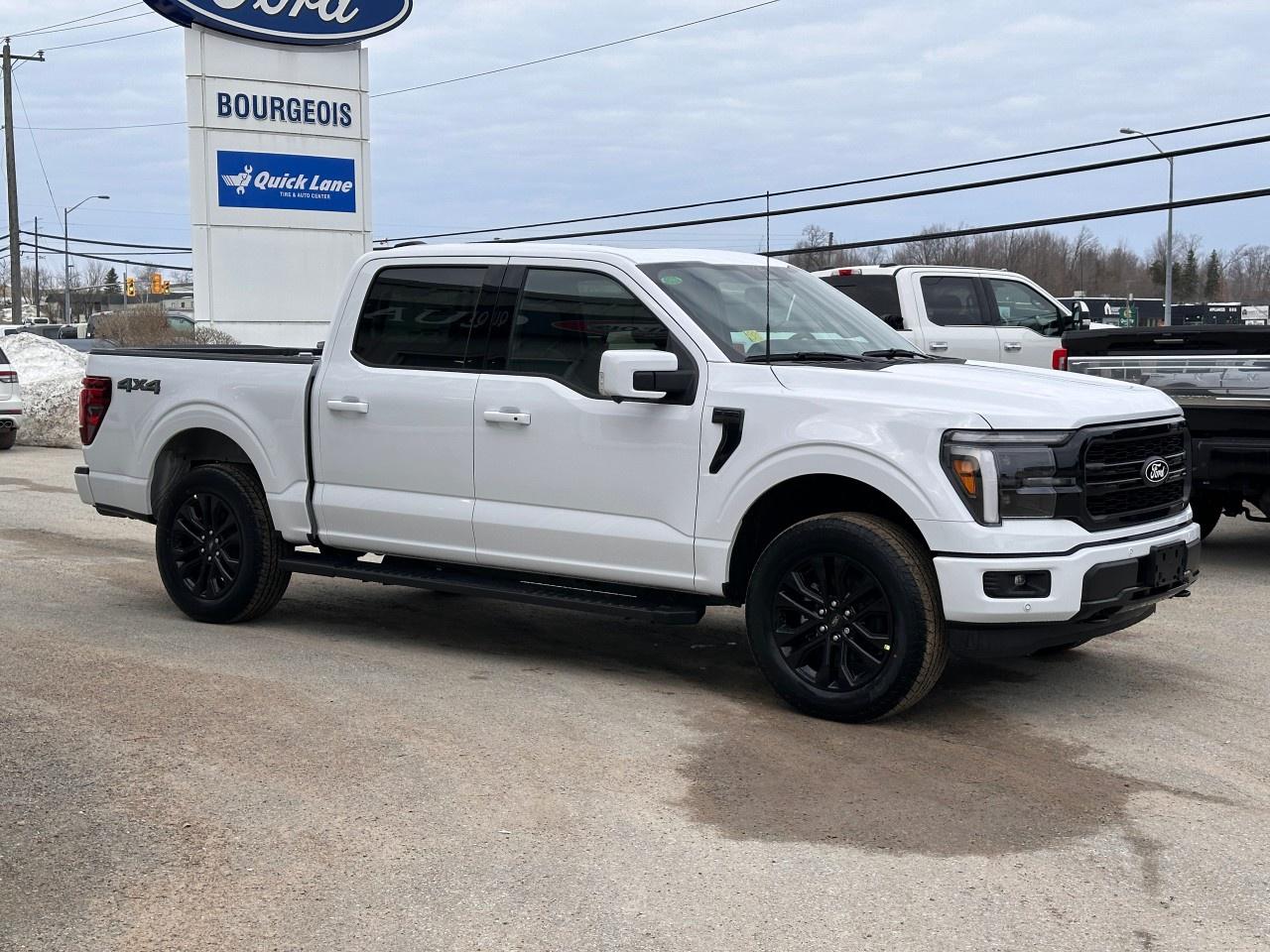 2026 Ford F-150 Lariat 4WD SuperCrew 5.5' Box Photo4