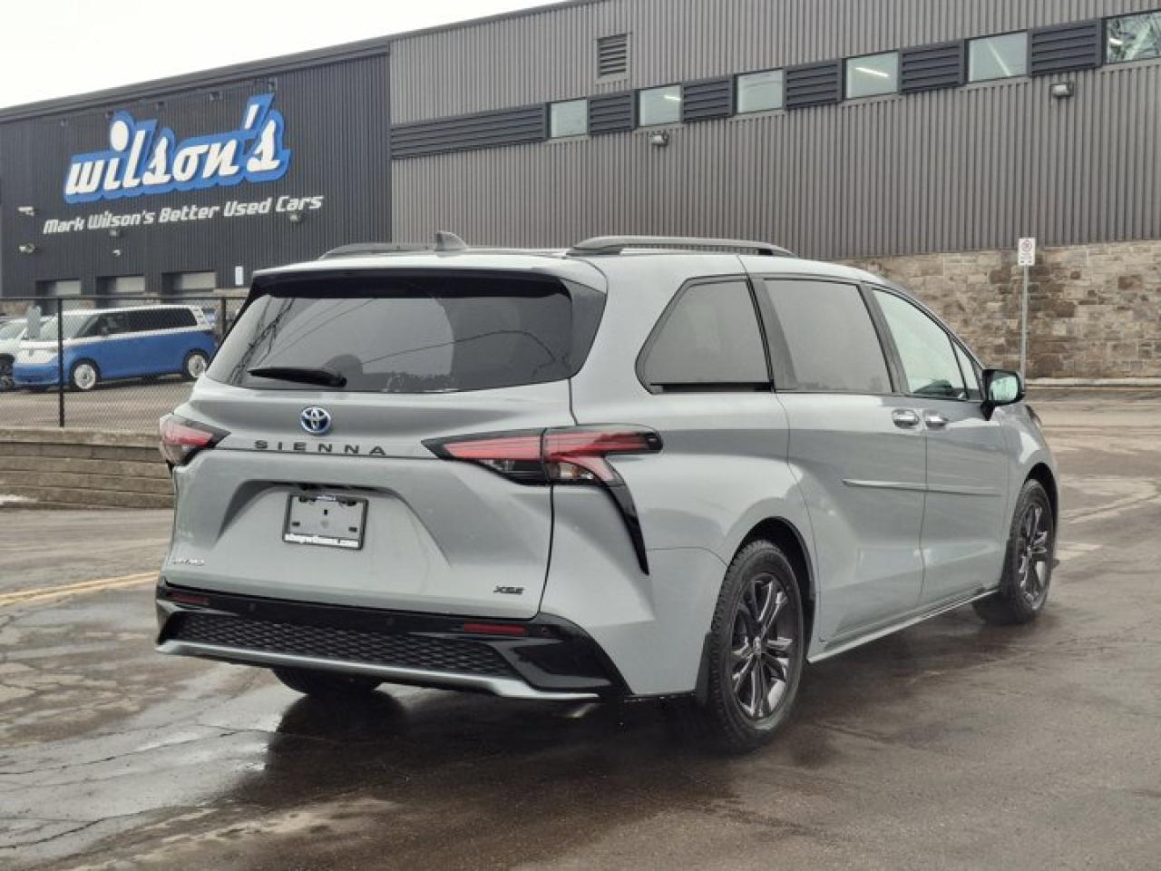 2025 Toyota Sienna XSE Tech AWD | Leather | Rear Entertainment Screen | Sunroof | JBL | Heated Wheel + Seats & More ! Photo