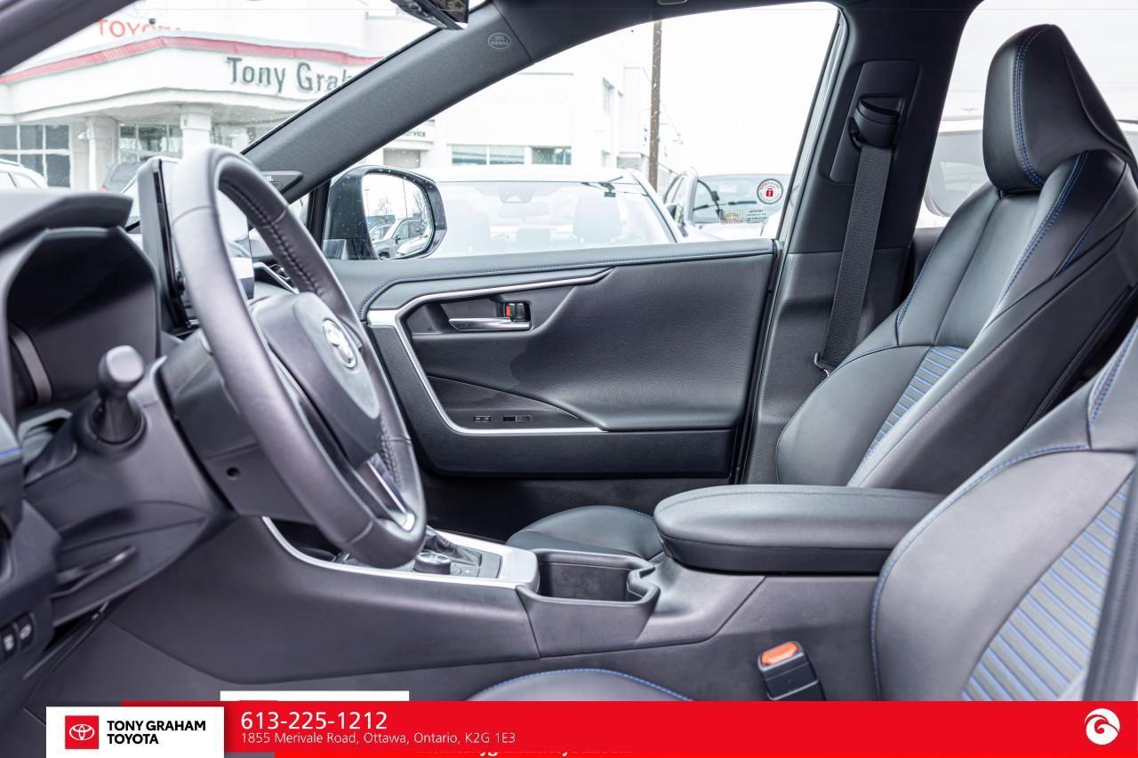 2023 Toyota RAV4 Hybrid XSE Photo