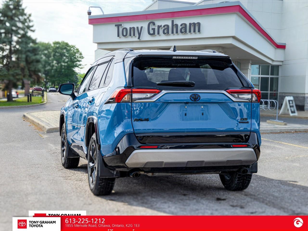 2023 Toyota RAV4 Hybrid XSE Photo